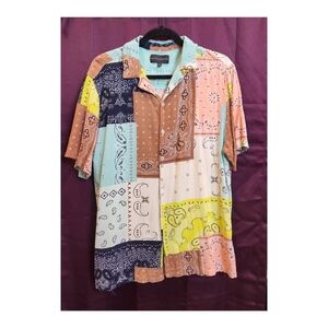 No Boundaries Multicolor Bandanas Shirt ~ Size L